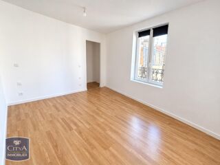  Appartement à louer 4 pièces 124 m²