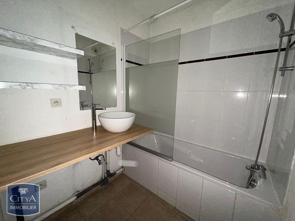 LOCATION APPARTEMENT T2 - MILHAUD - LE RENOIR - PARKING-....