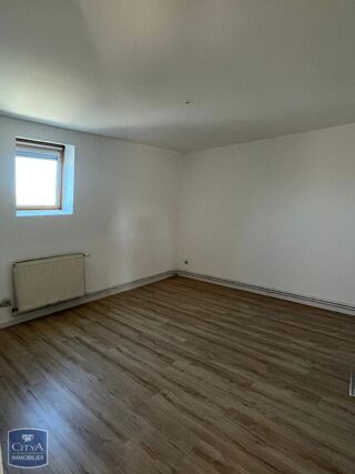  Appartement à louer 5 pièces 171 m²