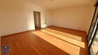  Appartement à louer 4 pièces 104 m²