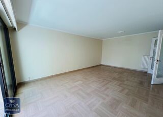  Appartement à louer 2 pièces 55 m²