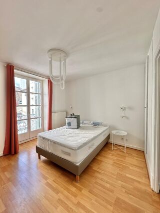  Appartement à louer 2 pièces 34 m²