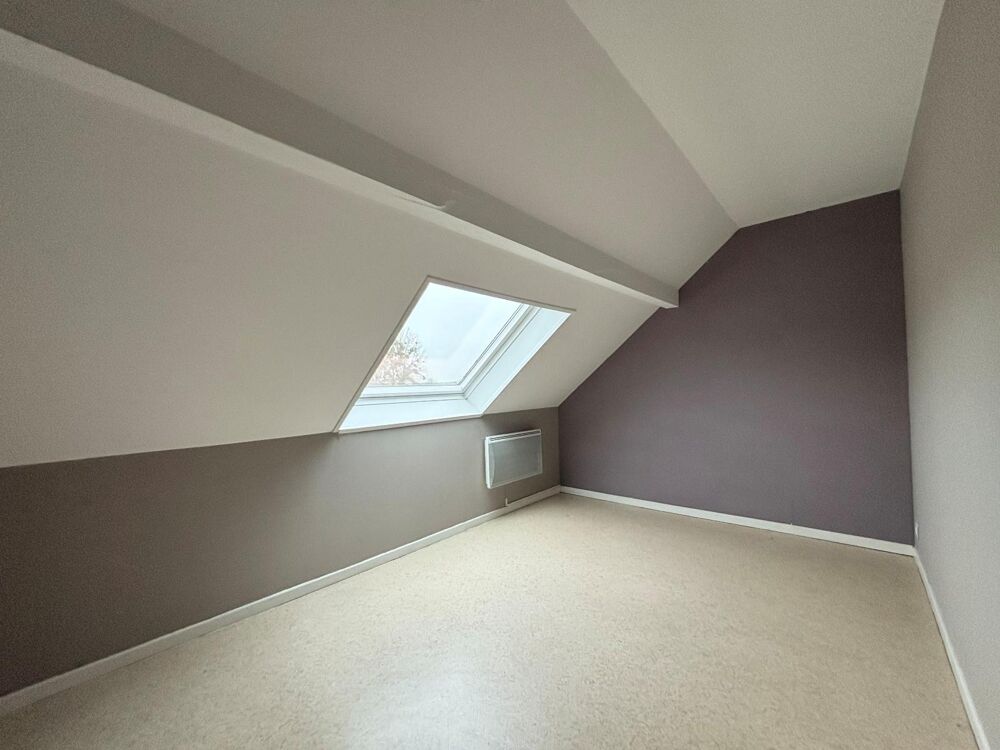 A louer appartement T5 situé au premier et dernier étage....