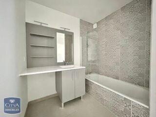  Appartement à louer 3 pièces 73 m²