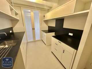  Appartement à louer 3 pièces 92 m²