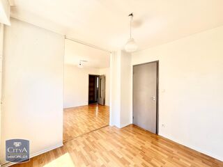  Appartement à louer 3 pièces 69 m²