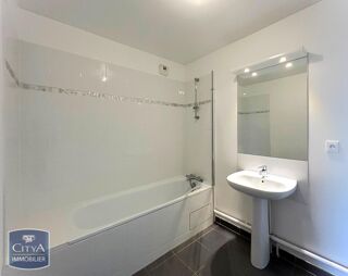  Appartement à louer 2 pièces 55 m²