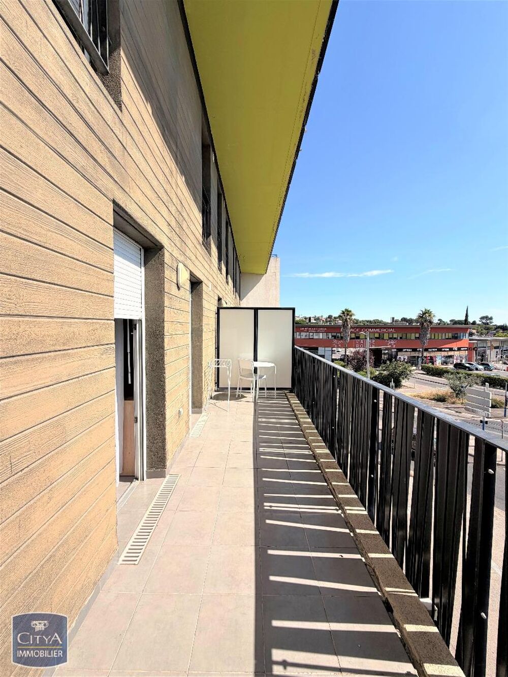LOCATION STUDIO - AVEC TERRASSE - QUARTIER AUBE ROUGE - ....