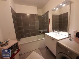  Appartement à louer 3 pièces 55 m²