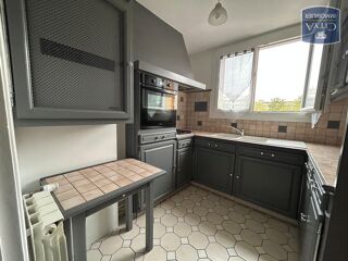  Appartement à louer 4 pièces 66 m²