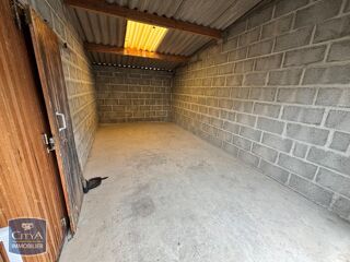  Parking / Garage à louer 