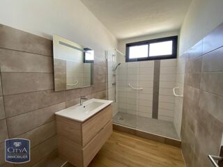  Appartement à louer 4 pièces 105 m²
