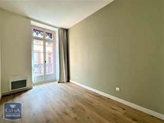  Appartement à louer 2 pièces 53 m²