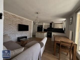  Appartement à louer 5 pièces 84 m²