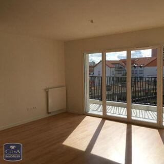  Appartement à louer 3 pièces 64 m²
