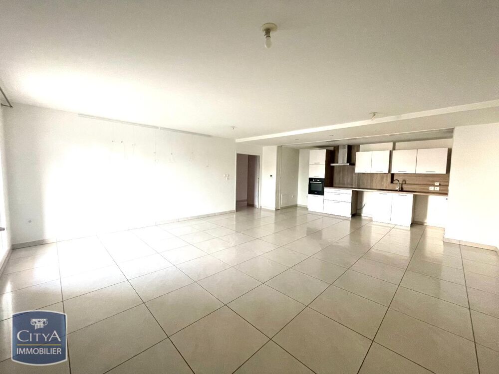 À LOUER : Appartement T4 situé à Saint-Étienne, dans le ....