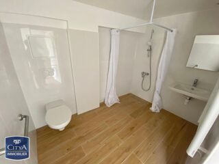  Appartement à louer 1 pièce 23 m² Toulon