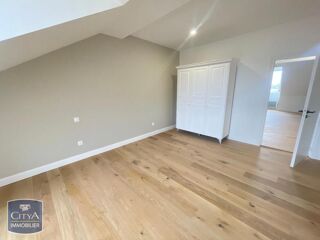  Appartement à louer 3 pièces 71 m²