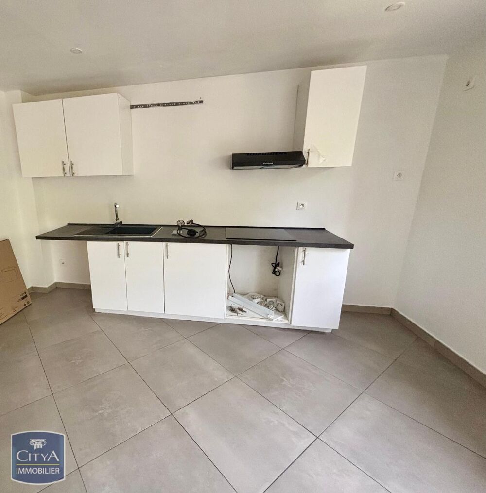 location Appartement - 3 pièce(s) - 56 m² Clichy-sous-Bois (93390)