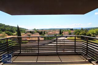  Appartement à louer 3 pièces 65 m²