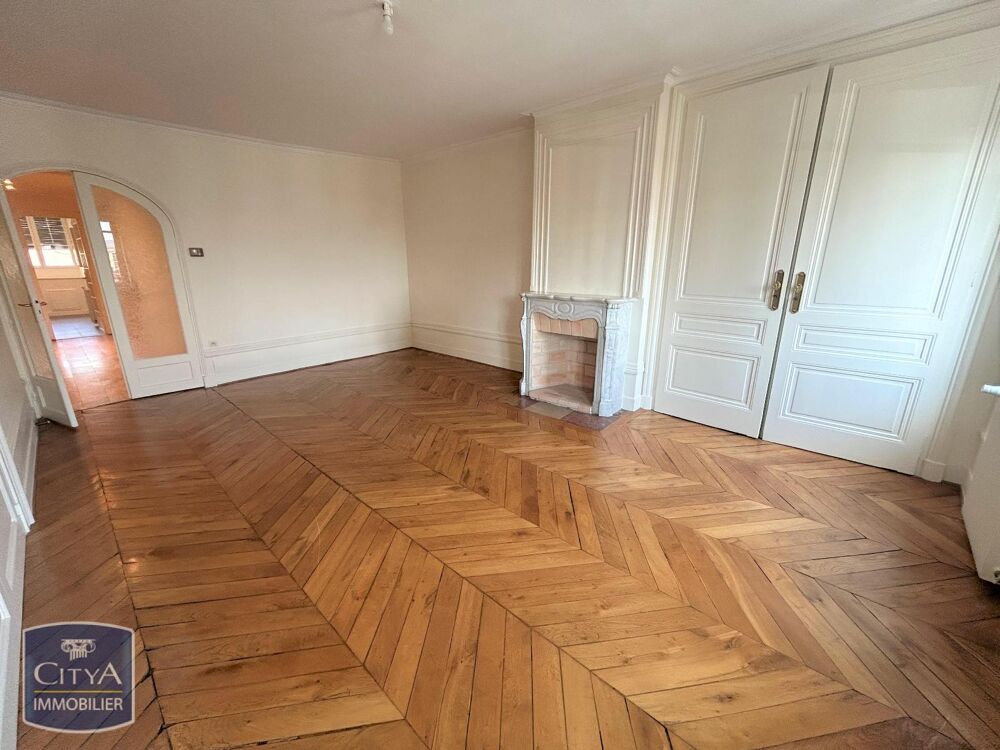 A LOUER // APPARTEMENT T3 RENOVE // 8 RUE DE LA BARRE 69....