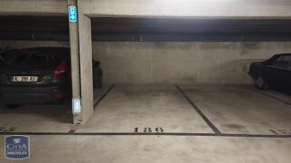  Parking / Garage à louer 12 m²