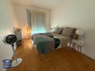  Appartement à louer 3 pièces 79 m²