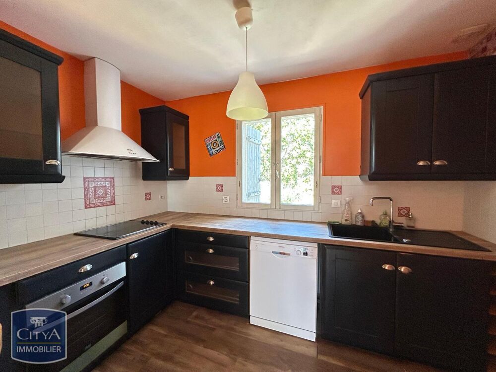 À LOUER : Maison T5 à Châtellerault, située dans un quar....