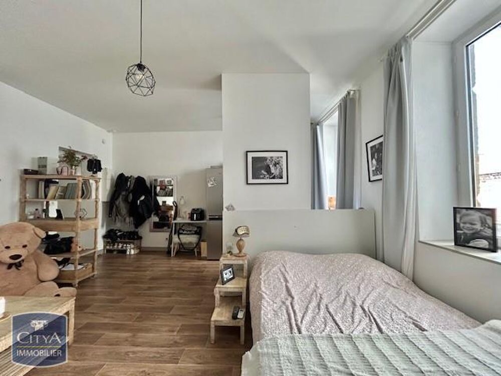 À LOUER : Appartement ancien rénové de type T1 situé dan....