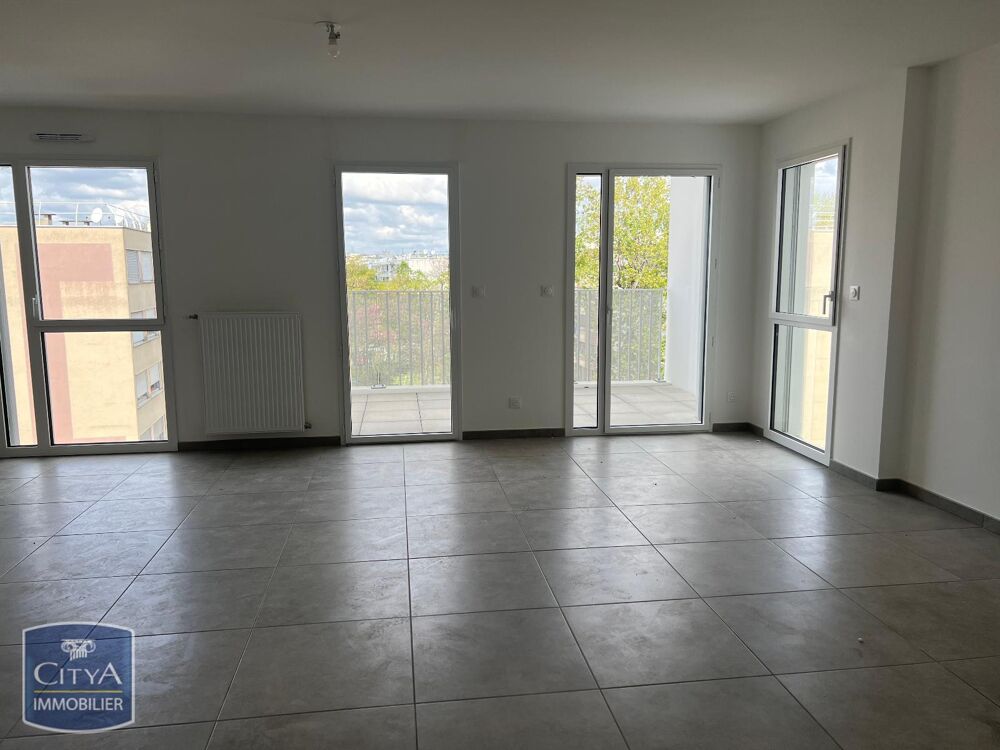location Appartement - 3 pièce(s) - 74 m² Lyon 8