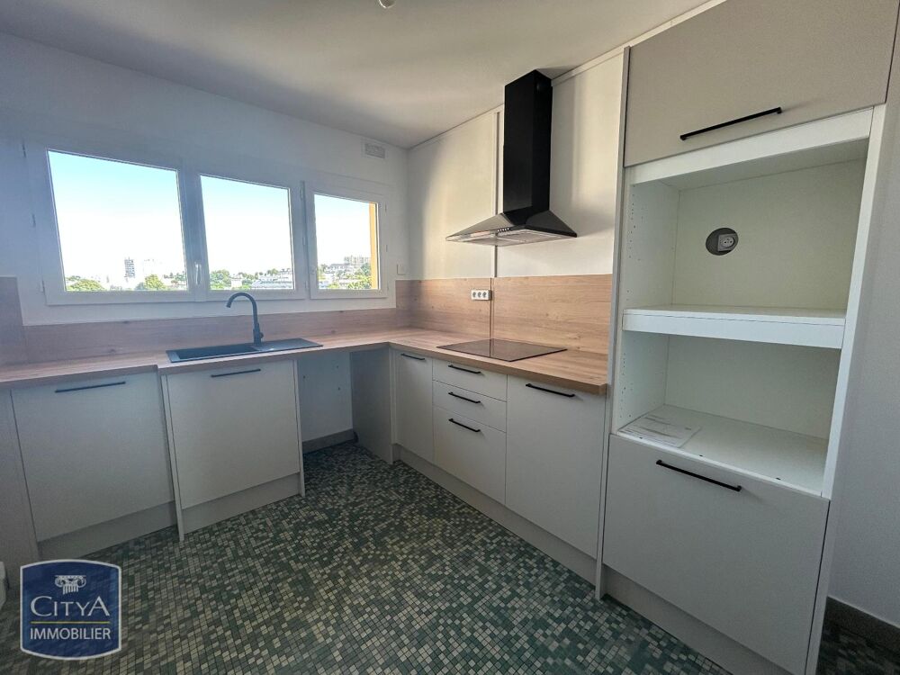 À LOUER : Appartement rénové T4 situé au coeur de la vill....