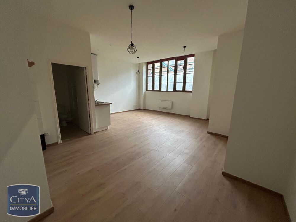 À LOUER - Appartement T1 au centre-ville de Saint-Quenti....