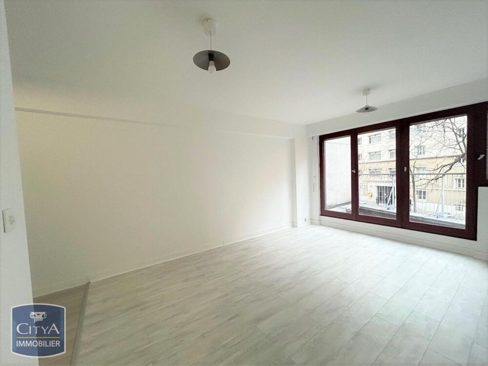 EXCLUSIVITÉ - APPARTEMENT 2 PIÈCES AVEC TERRASSE À louer....