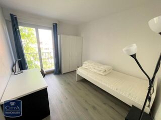  Appartement à louer 4 pièces 87 m²