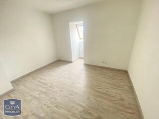  Appartement à louer 3 pièces 76 m²