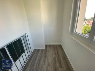  Appartement à louer 3 pièces 65 m²