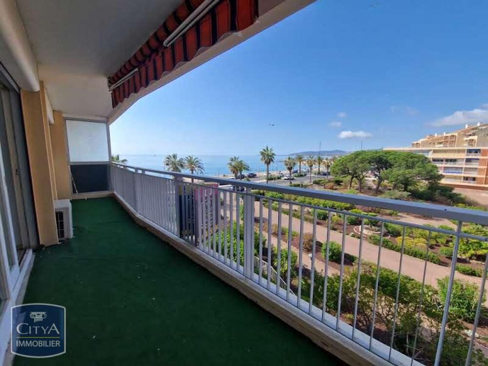location Appartement - 2 pièce(s) - 38 m² Fréjus (83600)
