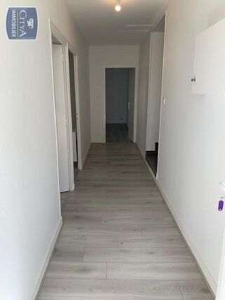  Appartement � louer 4 pi�ces 96 m�
