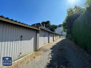  Parking / Garage � louer 