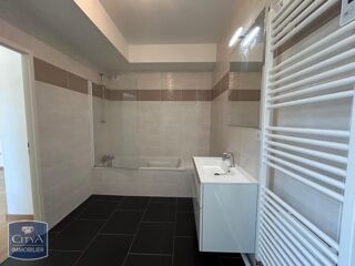  Appartement à louer 2 pièces 64 m²