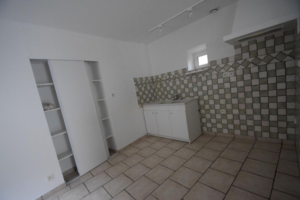 location Maison - 4 pièce(s) - 82 m² Saint-Andéol-de-Vals (07600)