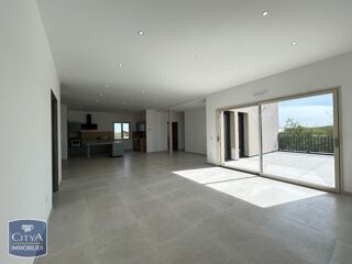  Appartement à louer 3 pièces 102 m²