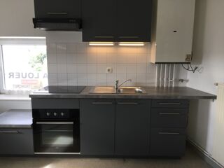  Appartement à louer 4 pièces 77 m²