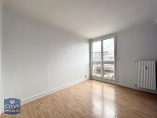  Appartement à louer 5 pièces 116 m²