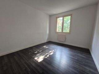  Appartement à louer 4 pièces 85 m²
