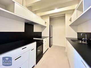  Appartement à louer 3 pièces 92 m²