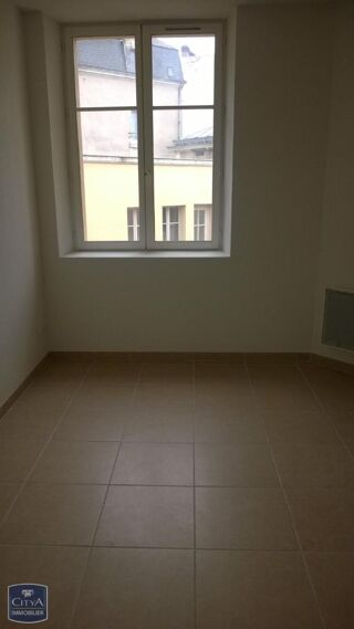  Appartement à louer 3 pièces 76 m²