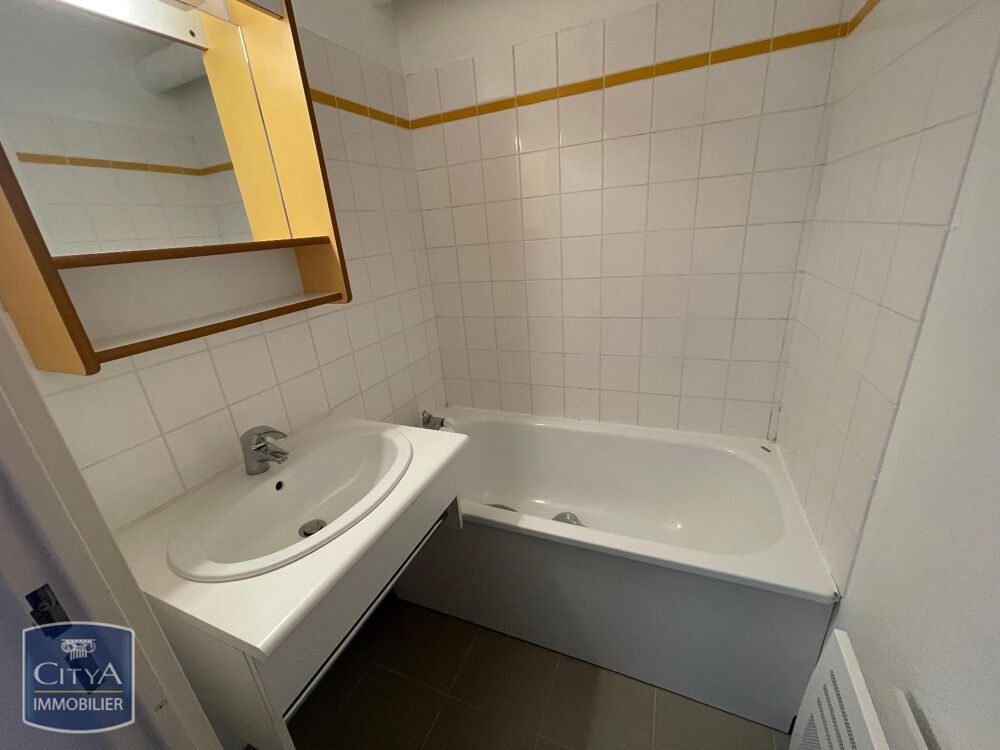 À LOUER Découvrez cet appartement T1 situé au coeur de Ro....