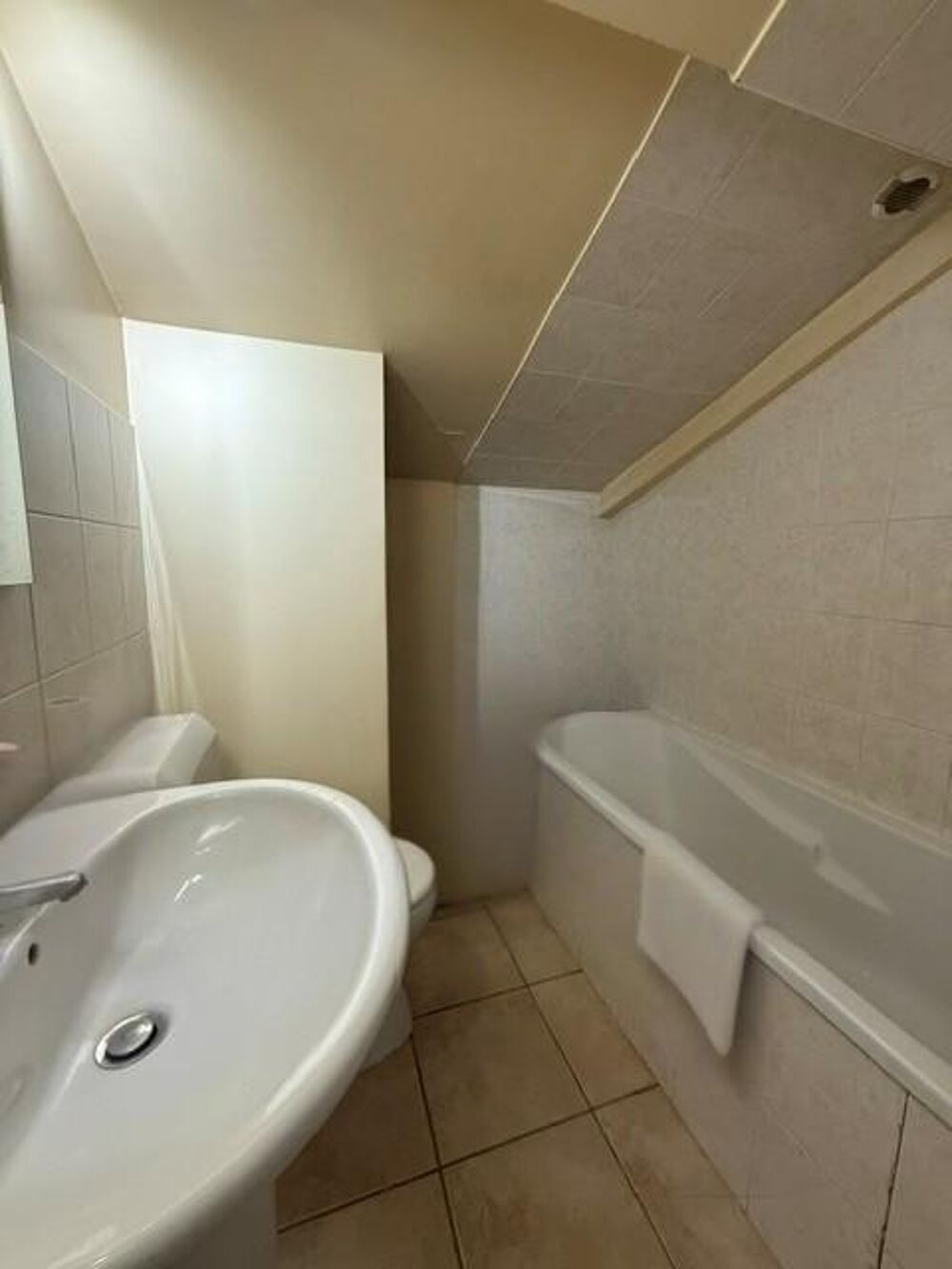 location Appartement - 1 pièce(s) - 19 m² Mâcon (71000)