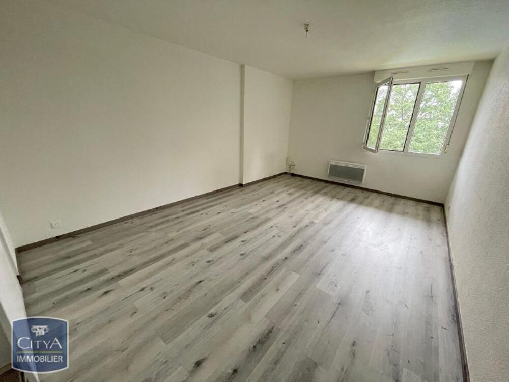 A LOUER Bel appartement de type T1 situé à Pau, dans le ....